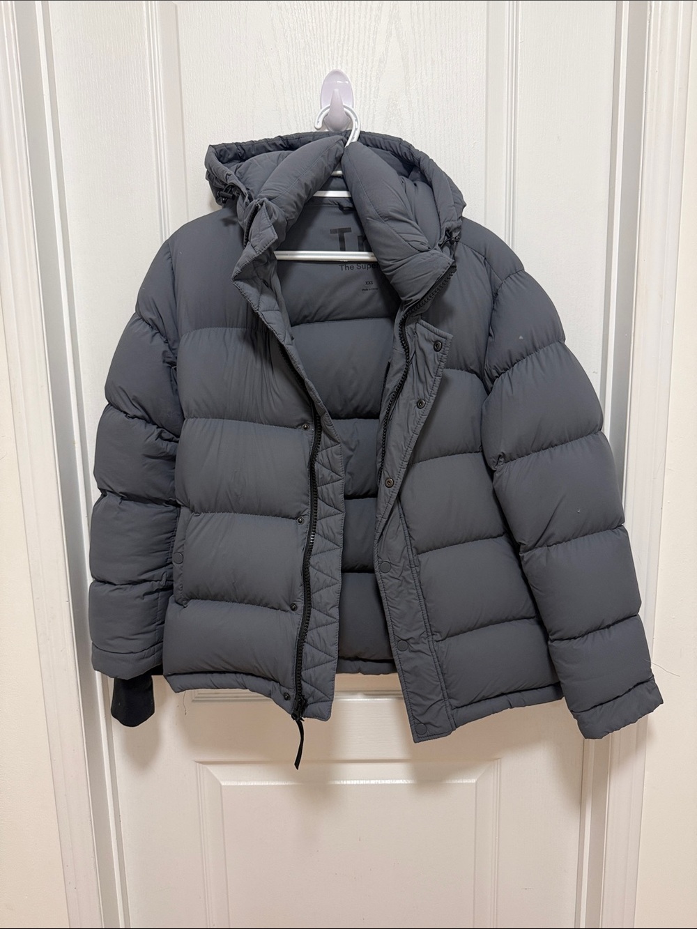 Aritzia Women's Puffer Bomber Jacket - Charcoal